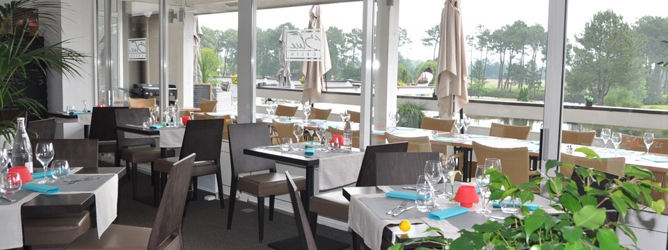 A l'intérieur, en terrasse
